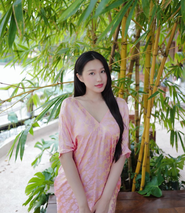 Doãn Hải My tự tay chăm từng góc biệt thự chục tỷ của Văn Hậu, tiểu thư Hà thành trồng rau xanh khéo thế này!- Ảnh 1.