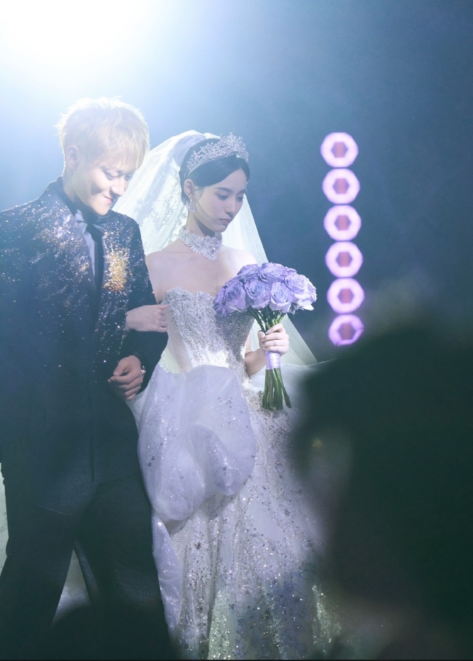 "Tóm dính" con trai đầu lòng của "anh sếp showbiz" và nàng thơ gen Z?- Ảnh 4.