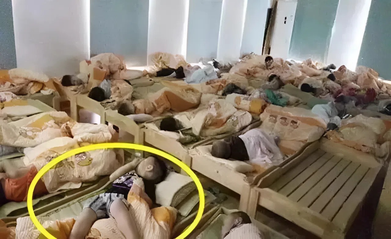 Giáo viên gửi ảnh học sinh ngủ trưa vào nhóm chung, phụ huynh xem xong tức giận đùng đùng: "Tôi đóng tiền để chăm sóc kiểu này à?"- Ảnh 2. Giáo viên gửi ảnh học sinh ngủ trưa vào nhóm chung, phụ huynh xem xong tức giận đùng đùng: "Tôi đóng tiền để chăm sóc kiểu này à?"- Ảnh 2.