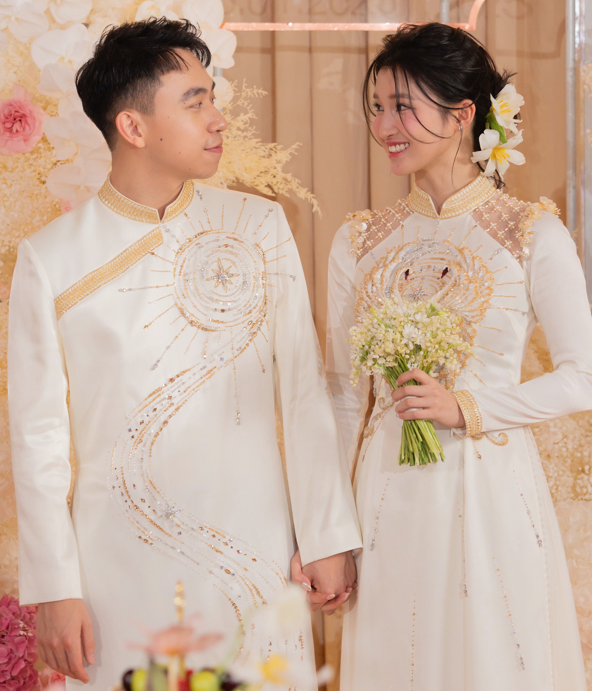 3 nàng hậu lấy thiếu gia hot nhất nhà Sen Vàng: Bí ẩn nhất là người 