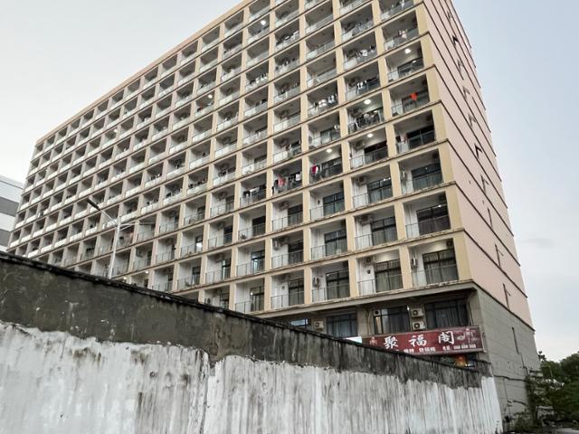 Cận cảnh "khu phức hợp lừa đảo lớn nhất Sihanoukville" ở Campuchia- Ảnh 3.