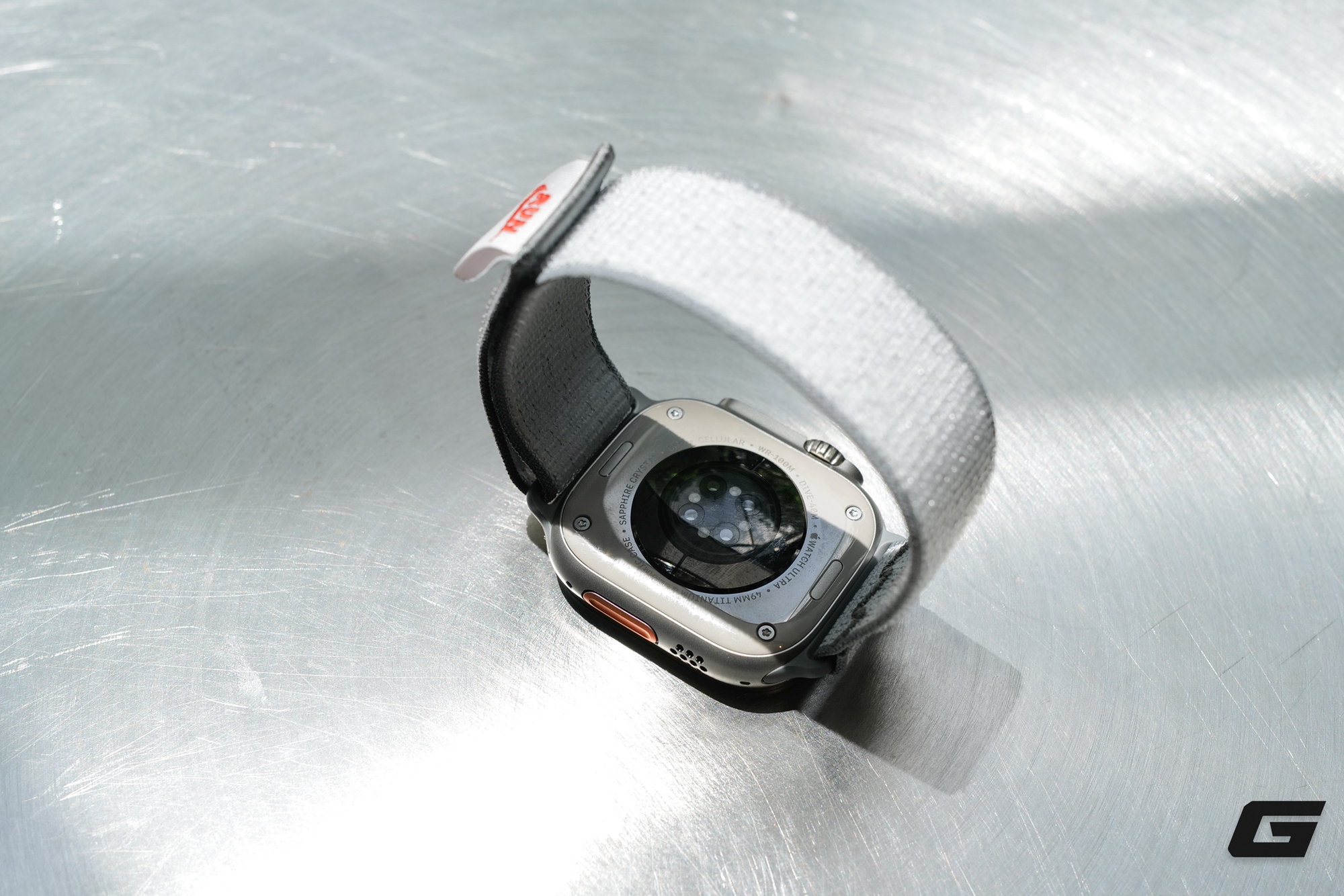 Mở hộp Apple Watch Ultra 3 Titan Tự Nhiên: Vẫn là “ngọn hải đăng” của smartwatch, nay còn bền bỉ và mạnh mẽ hơn- Ảnh 32.