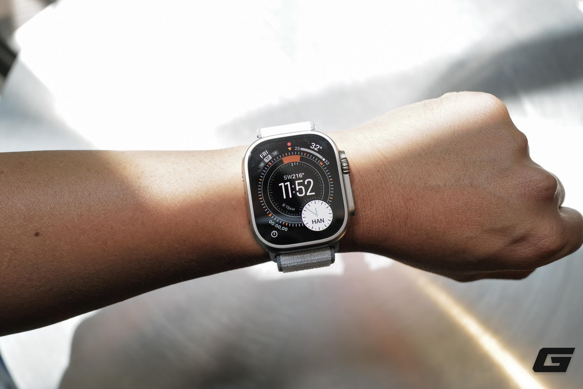 Mở hộp Apple Watch Ultra 3 Titan Tự Nhiên: Vẫn là “ngọn hải đăng” của smartwatch, nay còn bền bỉ và mạnh mẽ hơn- Ảnh 17.