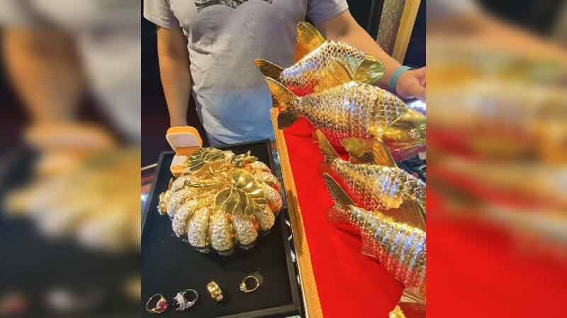 Mang số v&agrave;ng giữ suốt 18 năm đi kiểm tra, người đ&agrave;n &ocirc;ng sốc nặng khi biết gi&aacute; trị- Ảnh 1.