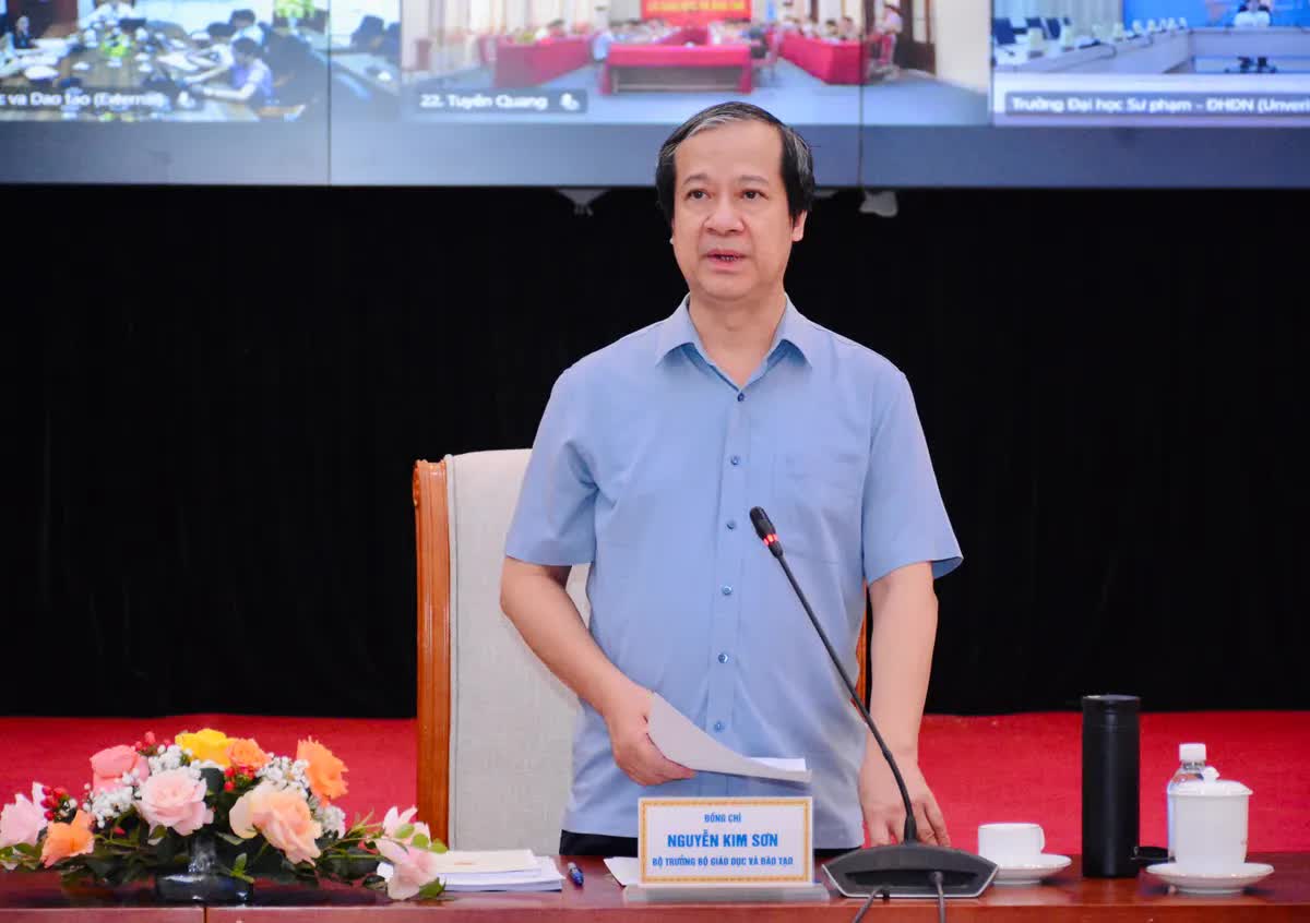 Từ năm học 2026-2027, học sinh cả nước dùng chung 1 bộ sách giáo khoa- Ảnh 2.