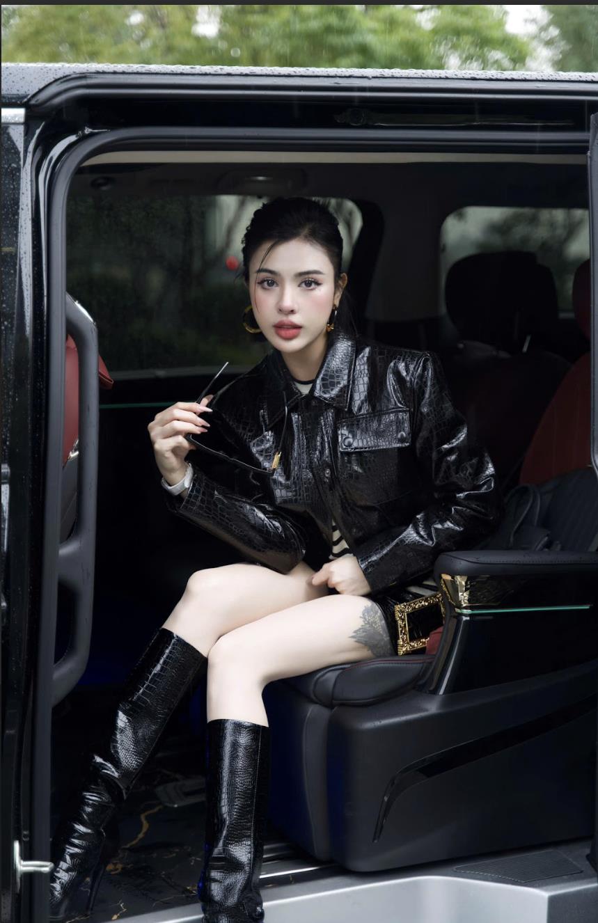 Không chỉ là câu chuyện làm đẹp, mà là hành trình tự tin của stylist Hoàng Ku tại Thượng Hải- Ảnh 3.