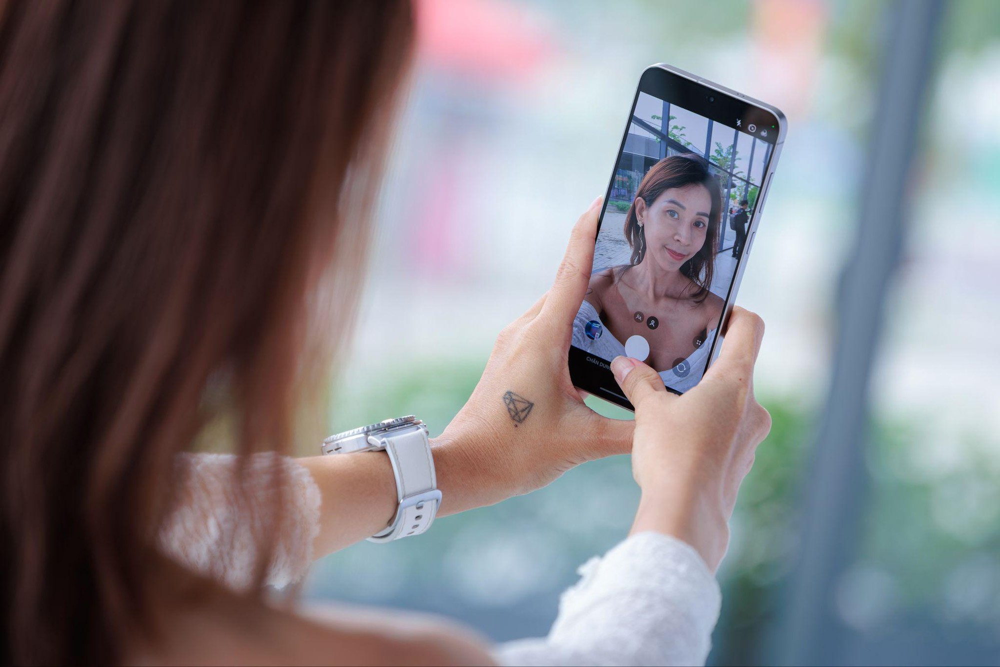 20/10: Đừng chỉ tặng quà, hãy tặng những trải nghiệm đáng giá với Galaxy S25 FE- Ảnh 3.