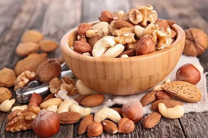 Tiết lộ 10 thói quen của những người sống thọ, bạn làm được mấy điều?- Ảnh 2.