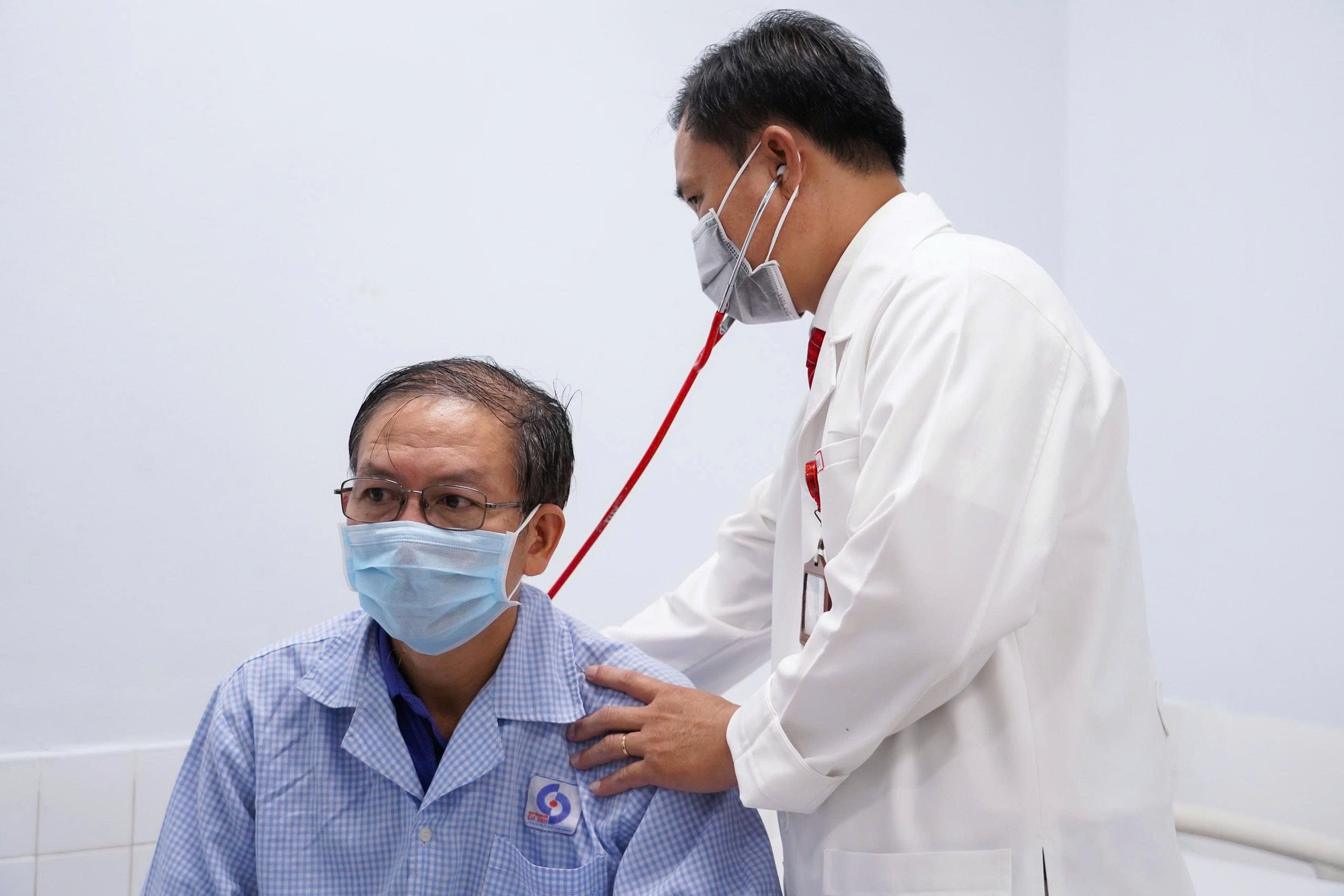 Bệnh nhân hô hấp nhập viện tăng chóng mặt- Ảnh 16.