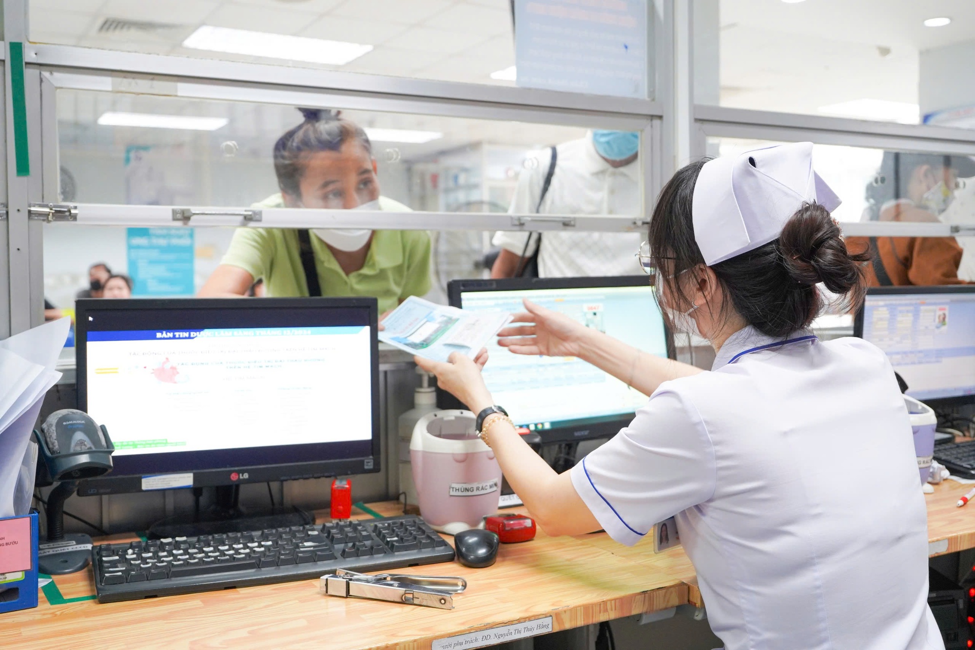 Bệnh nhân hô hấp nhập viện tăng chóng mặt- Ảnh 15.