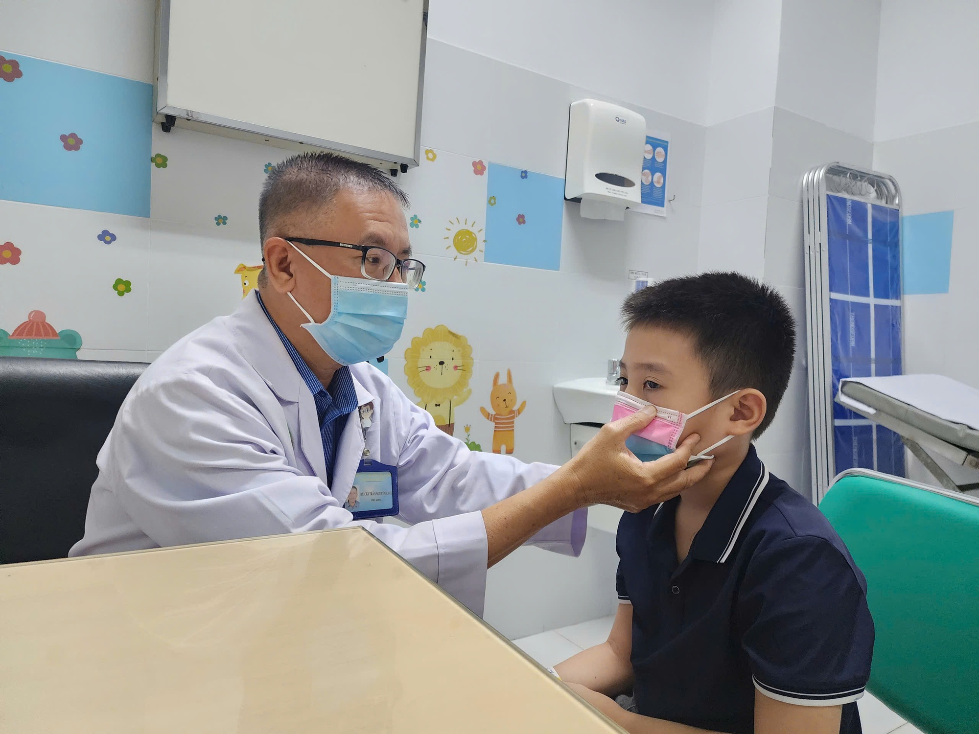 Bệnh nhân hô hấp nhập viện tăng chóng mặt- Ảnh 13.
