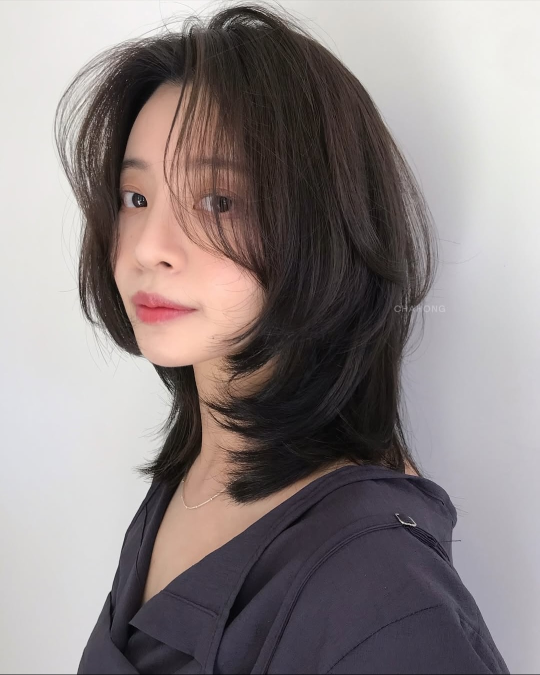 4 kiểu tóc ngang vai phù hợp mọi khuôn mặt, dành cho ai chưa dám cắt tóc ngắn nhưng vẫn muốn thăng hạng visual- Ảnh 4.