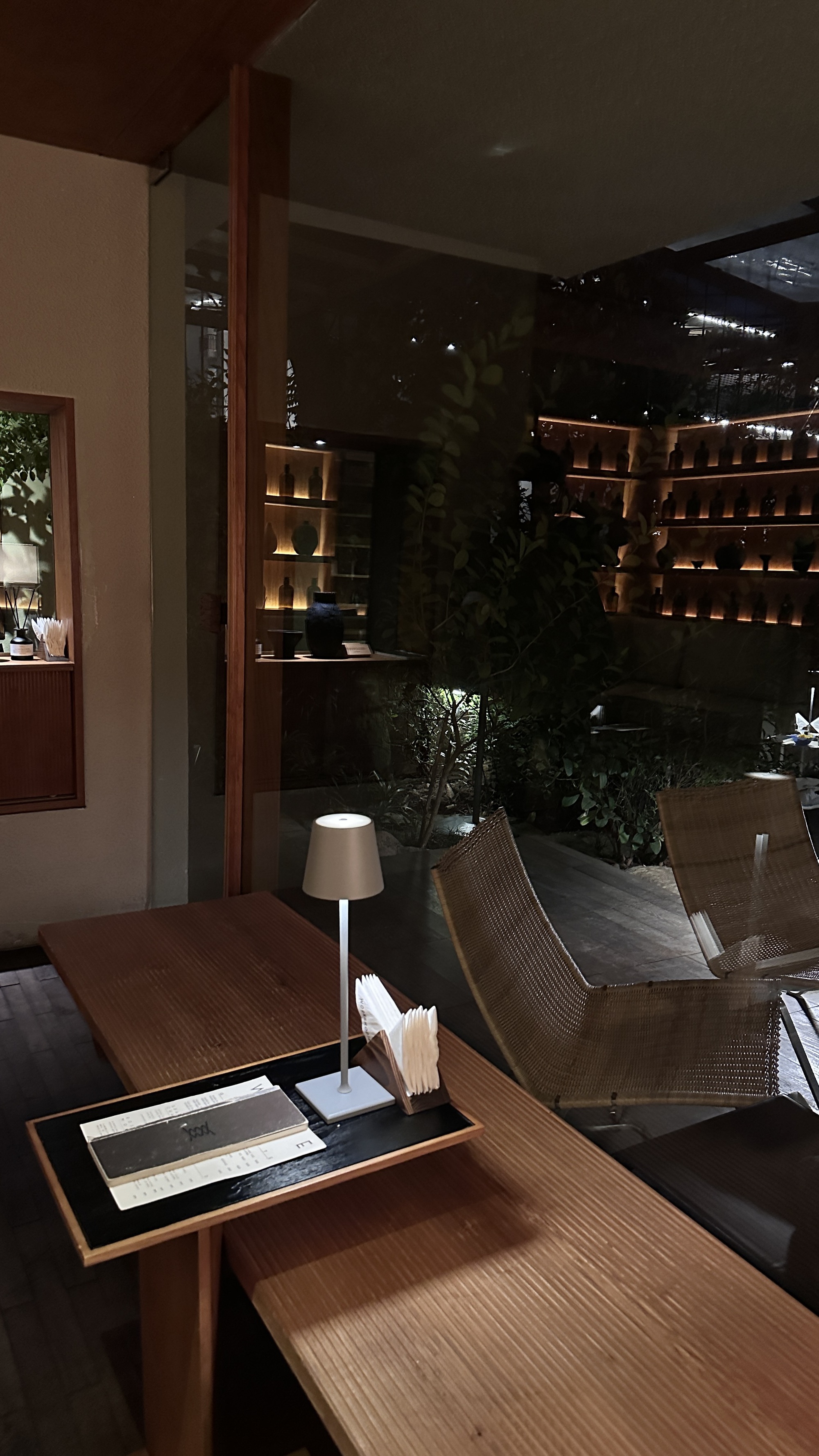 "Không được chụp ảnh" nên khách review 1 sao, quán rượu Hà Nội đáp trả: Chúng tôi không phù hợp với nhu cầu các bạn- Ảnh 6.