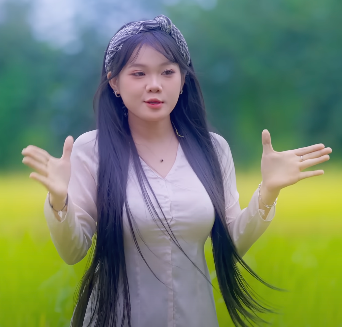 Giải mã cơn sốt "lấy cây kim may đồ"- Ảnh 2.