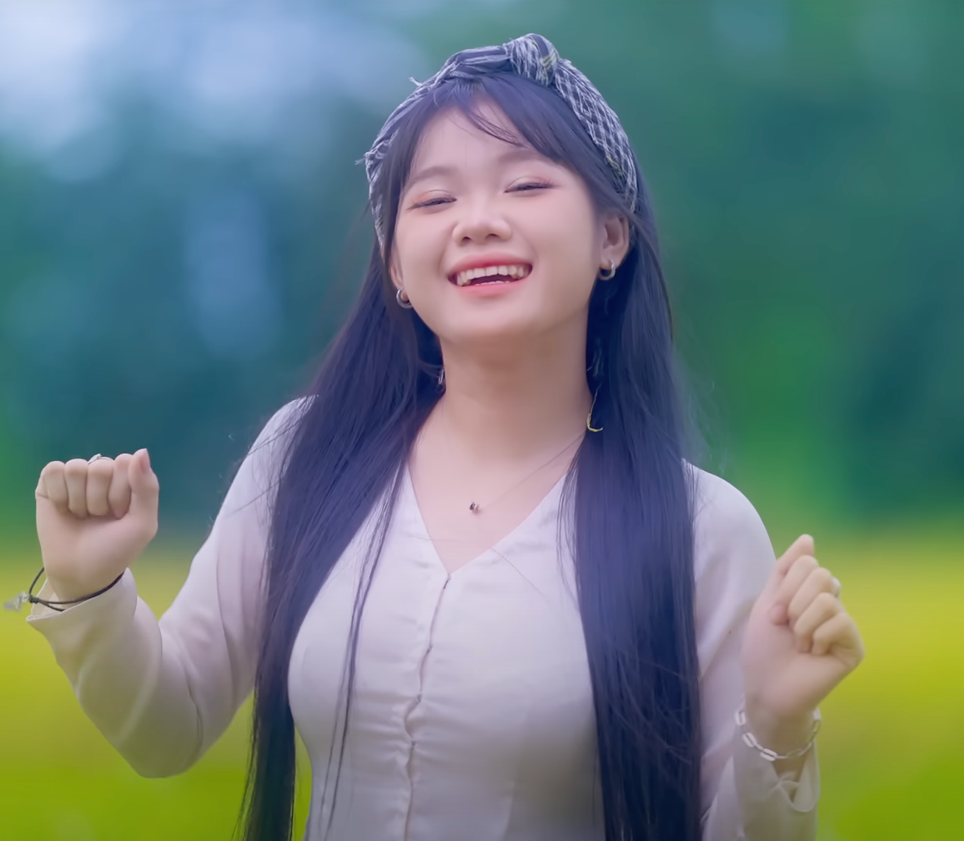 Giải mã cơn sốt "lấy cây kim may đồ"- Ảnh 1.