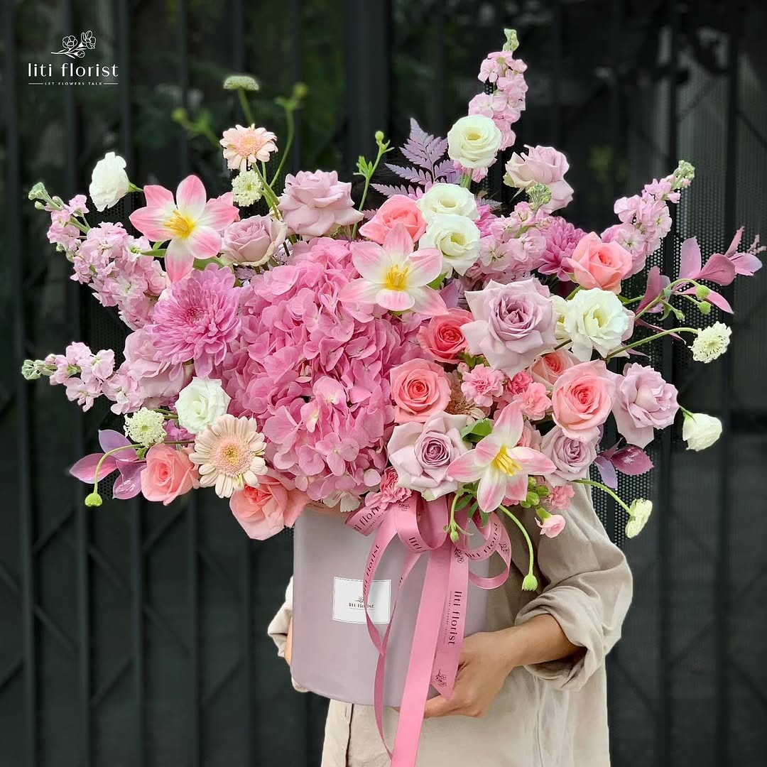 14 tiệm hoa tươi đẹp tan chảy trái tim, mua tặng 20/10 là quá chuẩn- Ảnh 1.