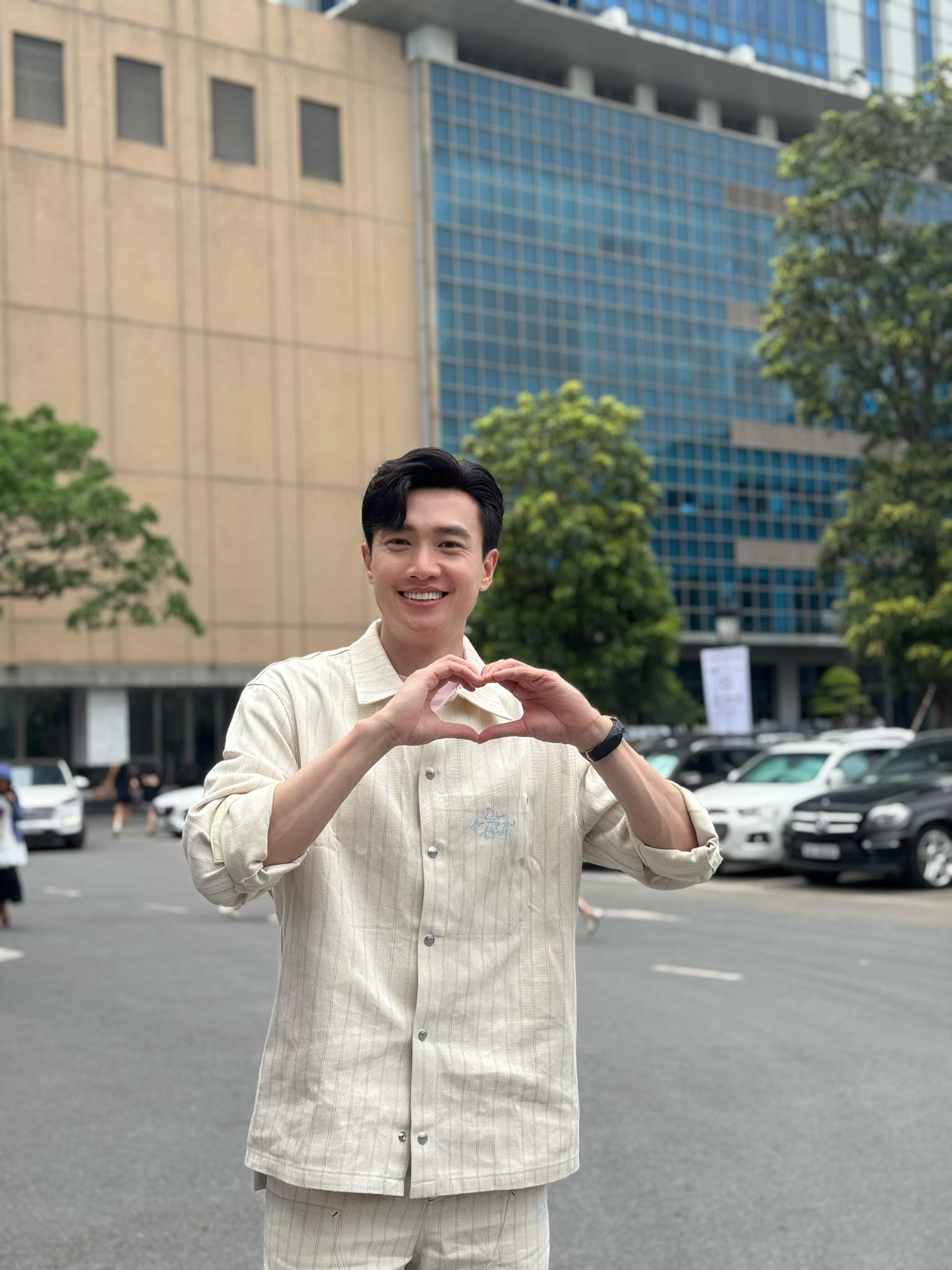 Việt Nam có 1 tổng tài vừa đẹp vừa giàu ngang ngửa Trần Vỹ Đình: Ở biệt thự 7000m2, trẻ mãi không già suốt 15 năm- Ảnh 11. Việt Nam có 1 tổng tài vừa đẹp vừa giàu ngang ngửa Trần Vỹ Đình: Ở biệt thự 7000m2, trẻ mãi không già suốt 15 năm- Ảnh 11.