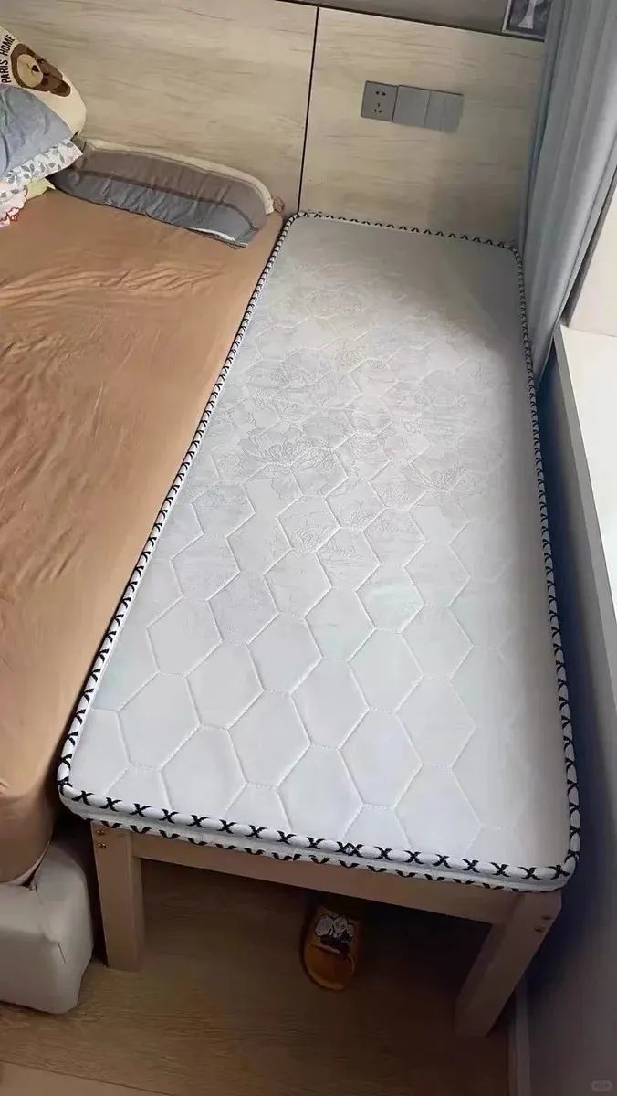 Cú sốc về chiếc giường của bạn trai và người lạ ở trong căn phòng 20m2 khi lên thành phố nhập học- Ảnh 4.