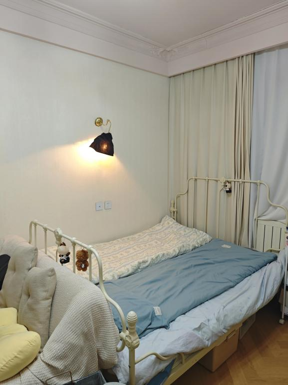 Cú sốc về chiếc giường của bạn trai và người lạ ở trong căn phòng 20m2 khi lên thành phố nhập học- Ảnh 3.