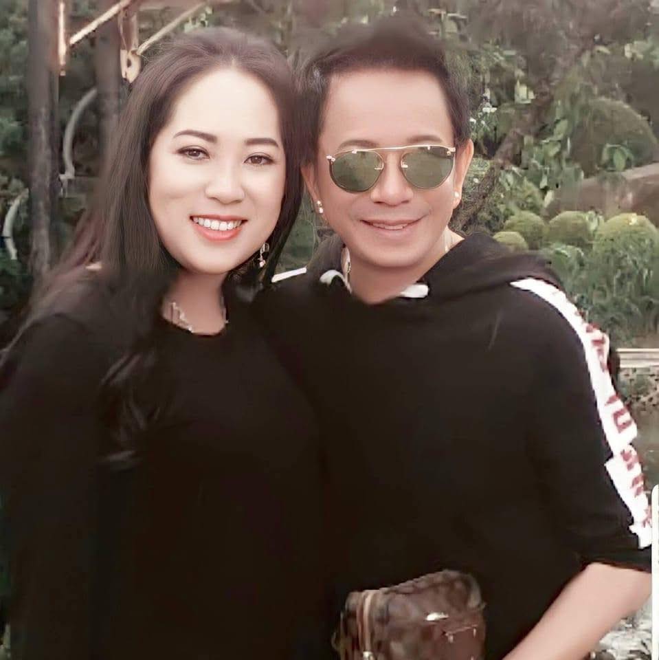 Nhan sắc vợ 3, kém 29 tuổi của "vua hài" từng cầm 300 cây vàng mua siêu xe, giờ bán cơm tấm- Ảnh 1.