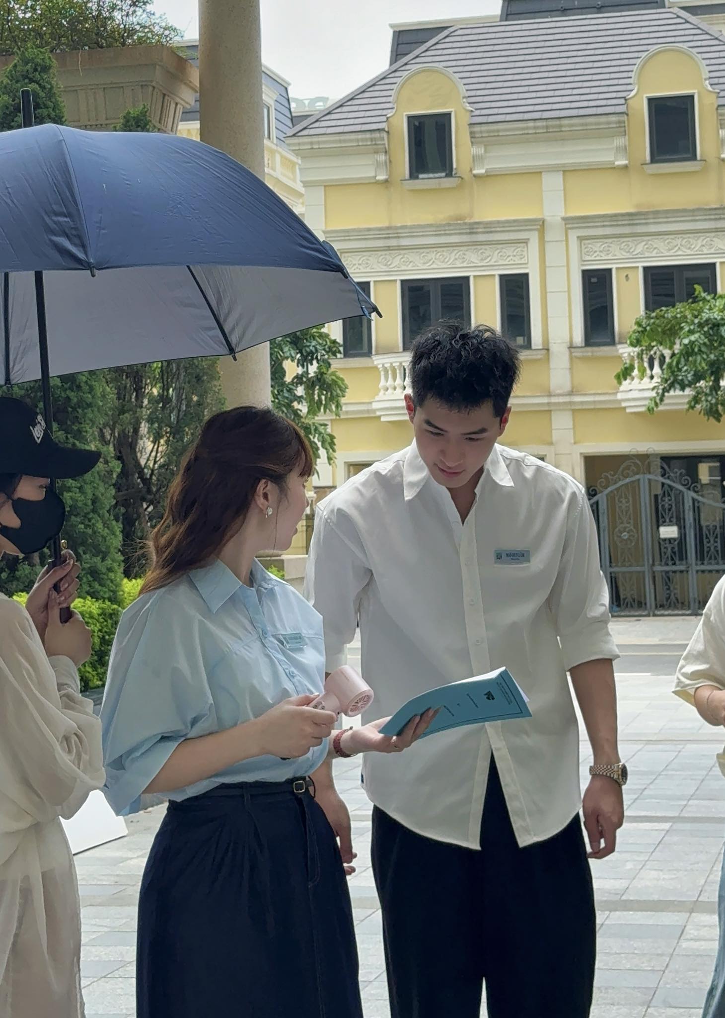 Vừa ly hôn chồng trong Gió Ngang Khoảng Trời Xanh, Quỳnh Kool có ngay trai trẻ ân cần chăm sóc, lại còn là mỹ nam đẹp cực phẩm- Ảnh 11.