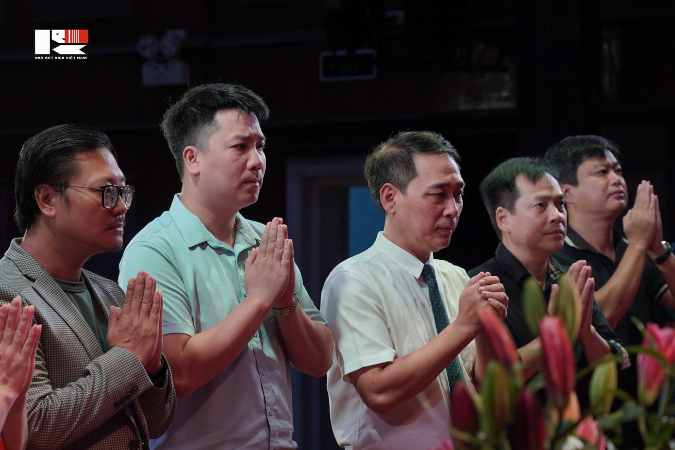NSND Xuân Bắc dâng hương Tổ nghề ở Nhà hát Kịch Việt Nam- Ảnh 2.