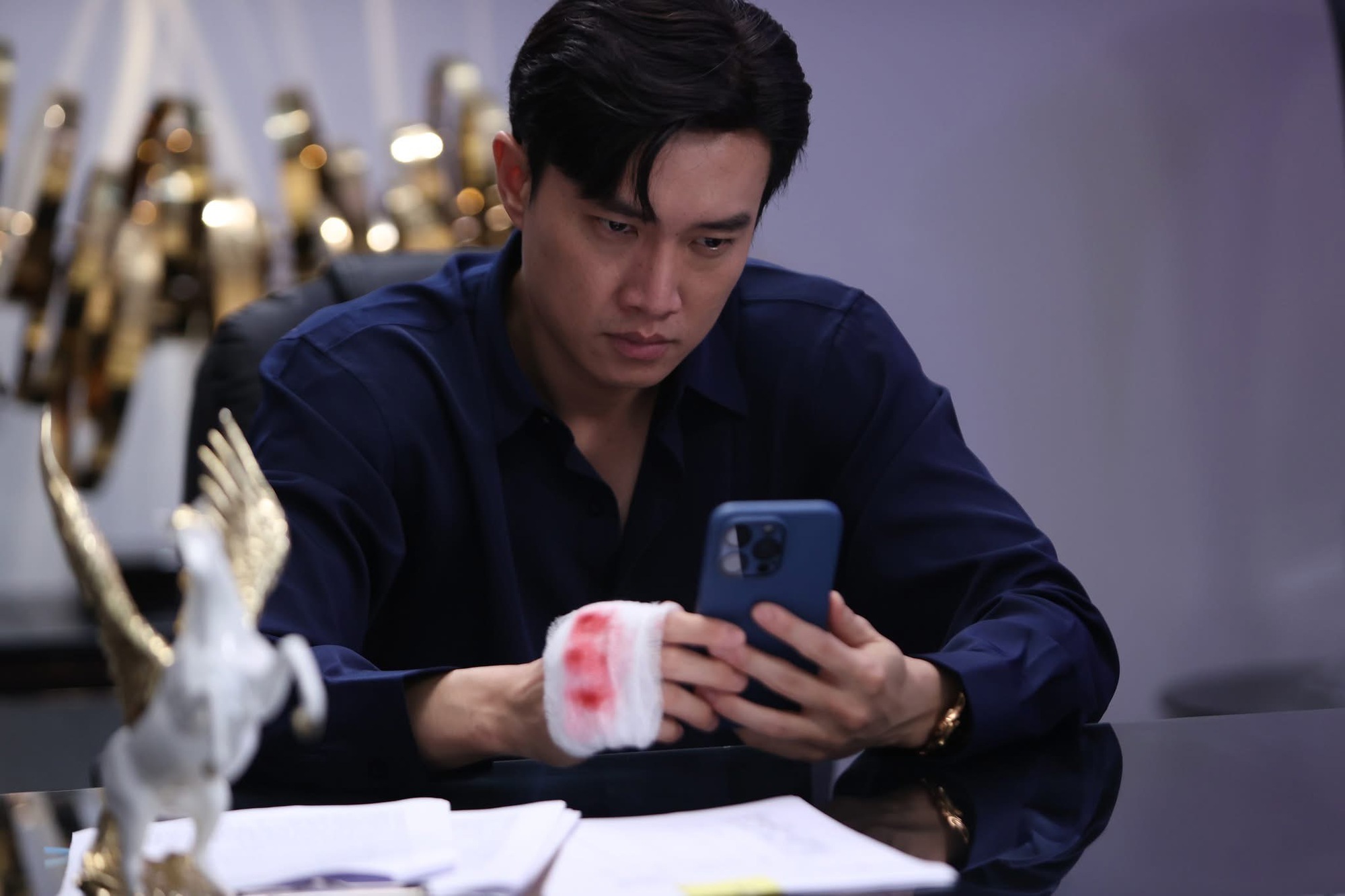 Hiếm có phim Việt nào gom được dàn trai đẹp bùng nổ thế này, nhìn đến 2 mỹ nam quốc tế mà sốc tuyệt đối- Ảnh 3.