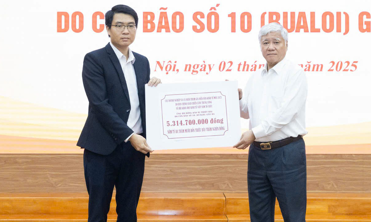 Mặt trận Tổ quốc phát động ủng hộ đồng bào sau bão lũ, tiếp nhận hơn 673 tỷ đồng- Ảnh 1.