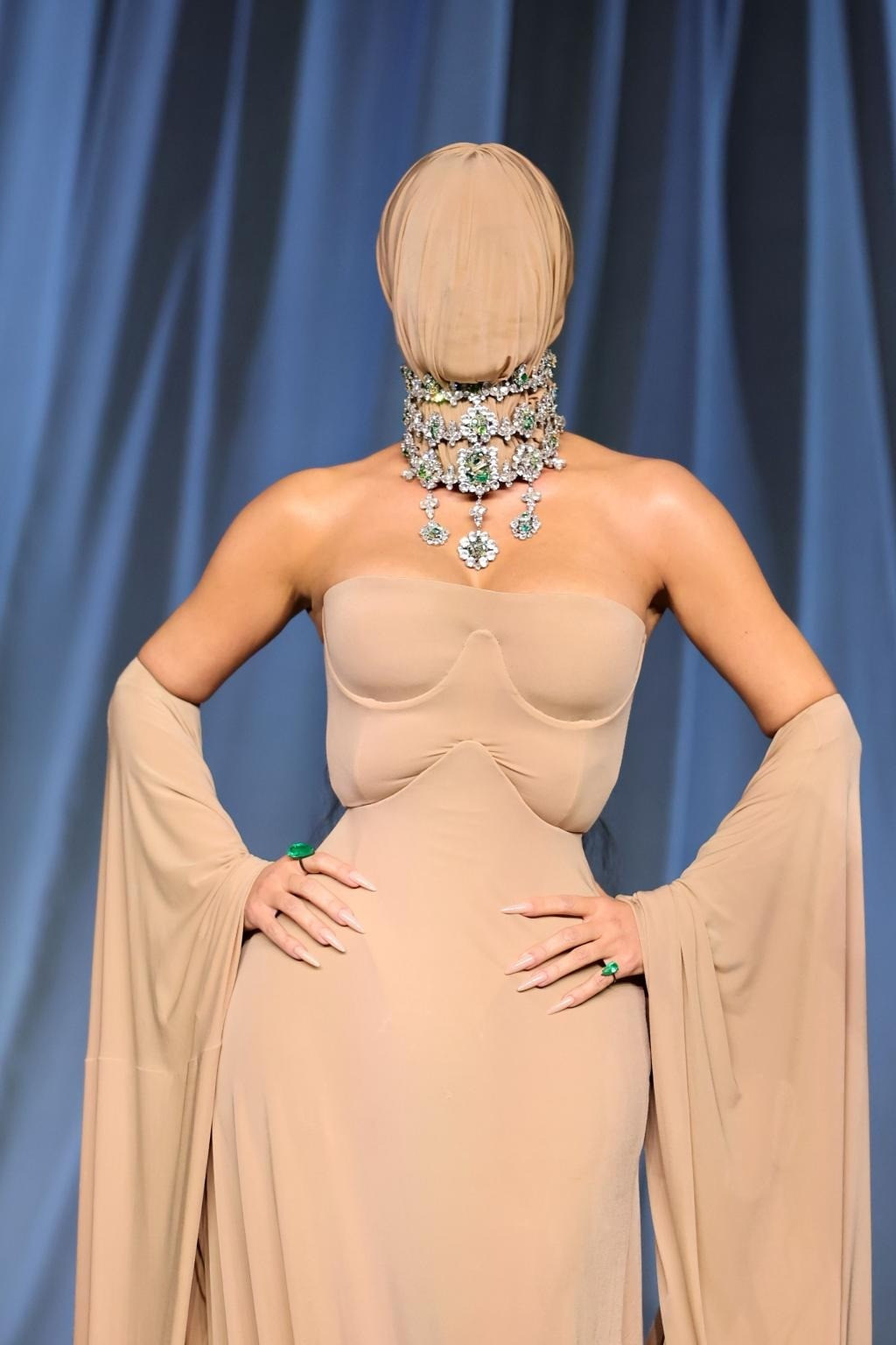 Thảm họa Kim Kardashian- Ảnh 2.
