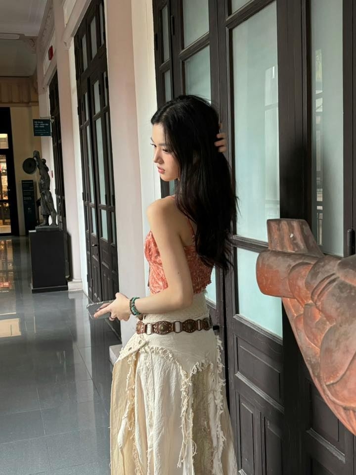 Trời ơi thiên kim đẹp nhất Trung Quốc đang ở Hà Nội: Visual sang xịn dã man, ngắm góc nào cũng mê tít- Ảnh 8.