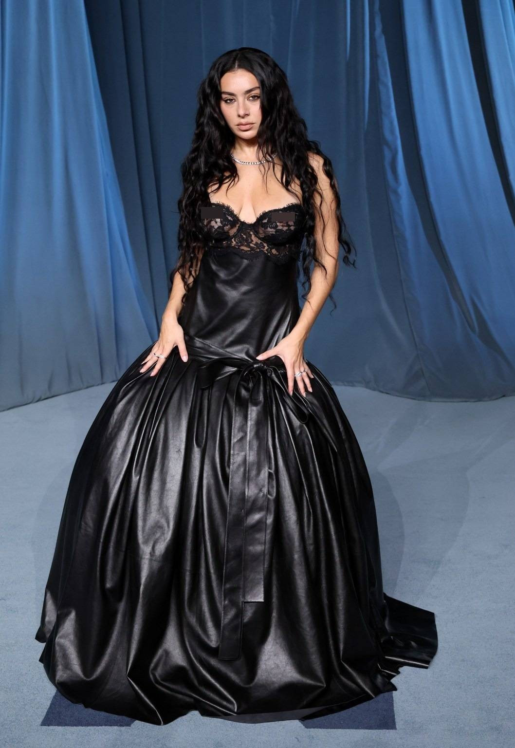 Thảm họa Kim Kardashian- Ảnh 18.