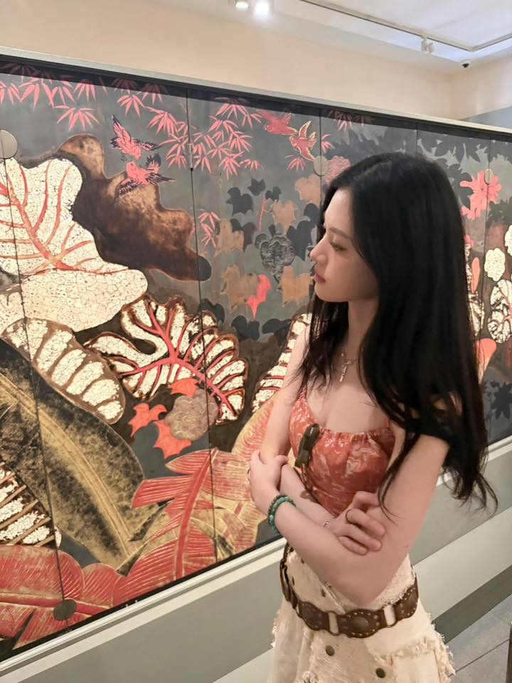 Trời ơi thiên kim đẹp nhất Trung Quốc đang ở Hà Nội: Visual sang xịn dã man, ngắm góc nào cũng mê tít- Ảnh 10.