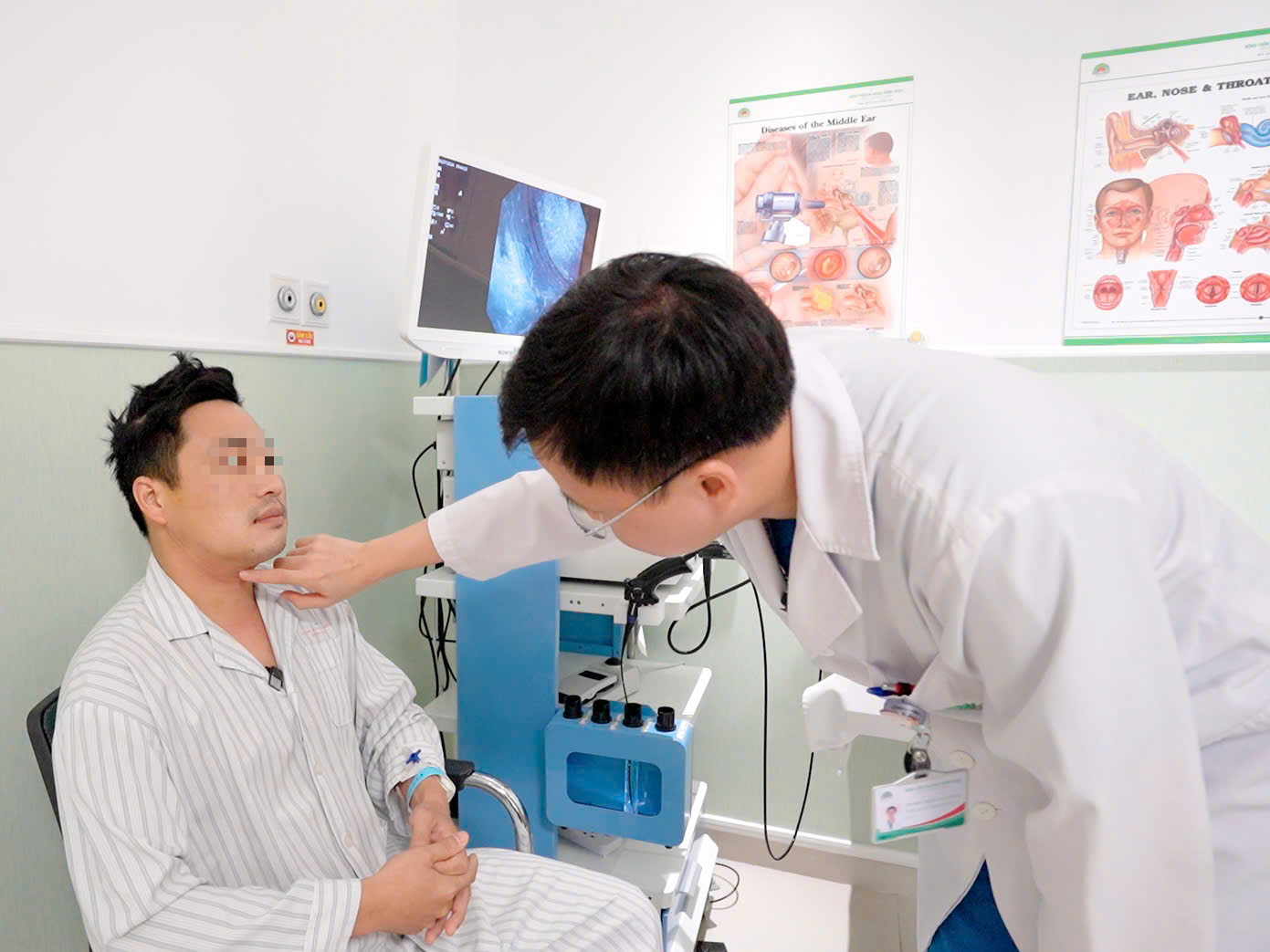 6.000 ca mắc mới mỗi năm ở Việt Nam: 5 dấu hiệu cảnh báo ung thư tuyến giáp- Ảnh 1.