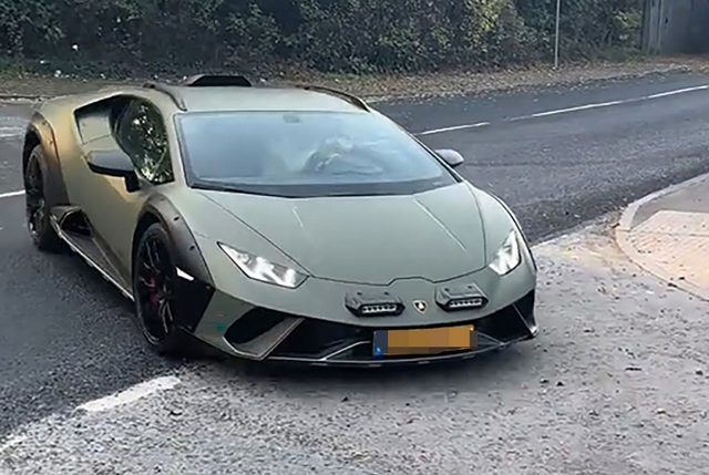 Erling Haaland tậu “siêu bò” Lamborghini xanh lục hiếm, bổ sung vào BST siêu xe trăm tỷ- Ảnh 1.