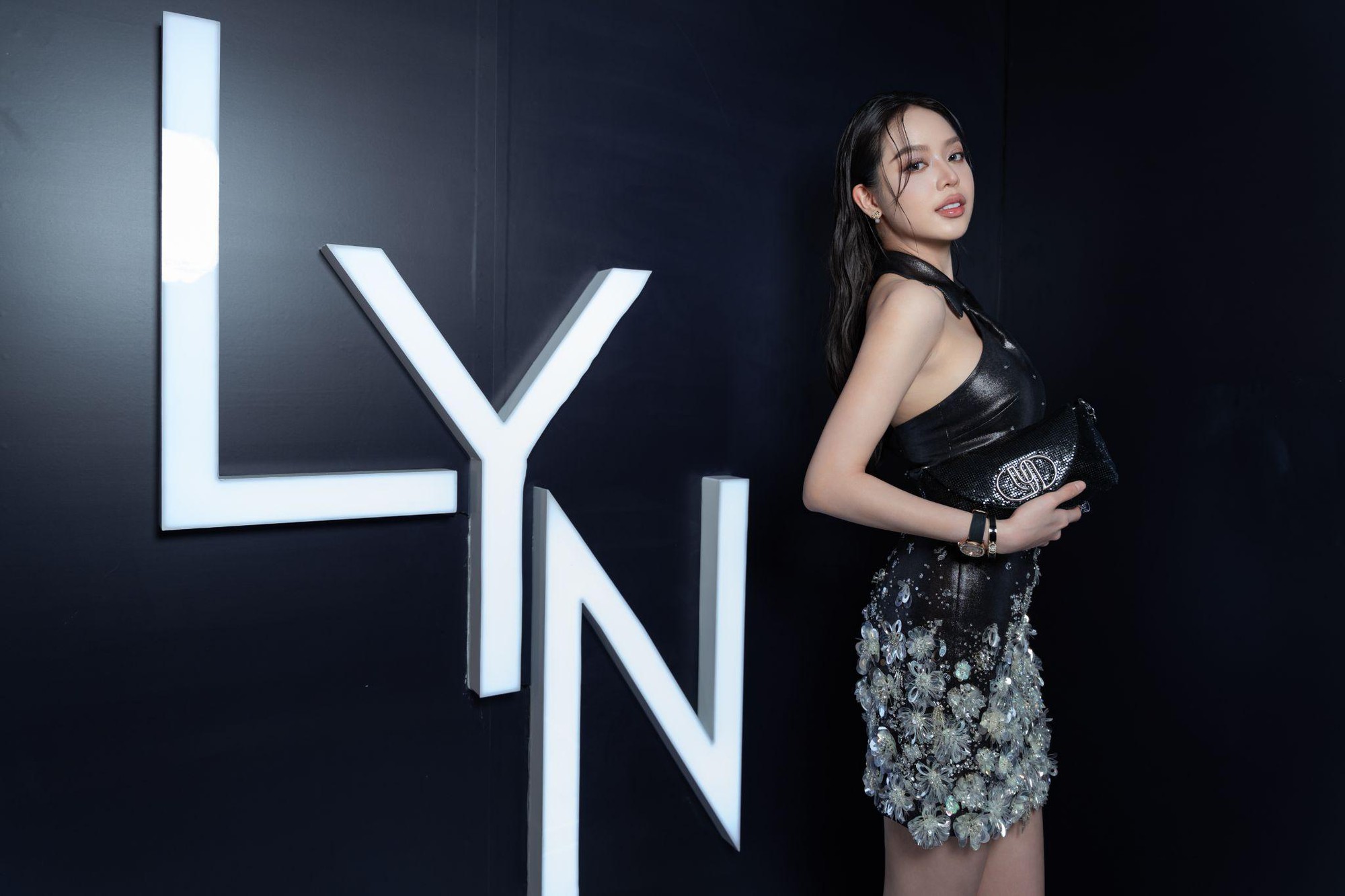 Thiên Ân, Thanh Thủy, Hồ Đông Quan cùng LYN nâng tầm phong cách thời trang với Bộ sưu tập Đông 2025- Ảnh 3.