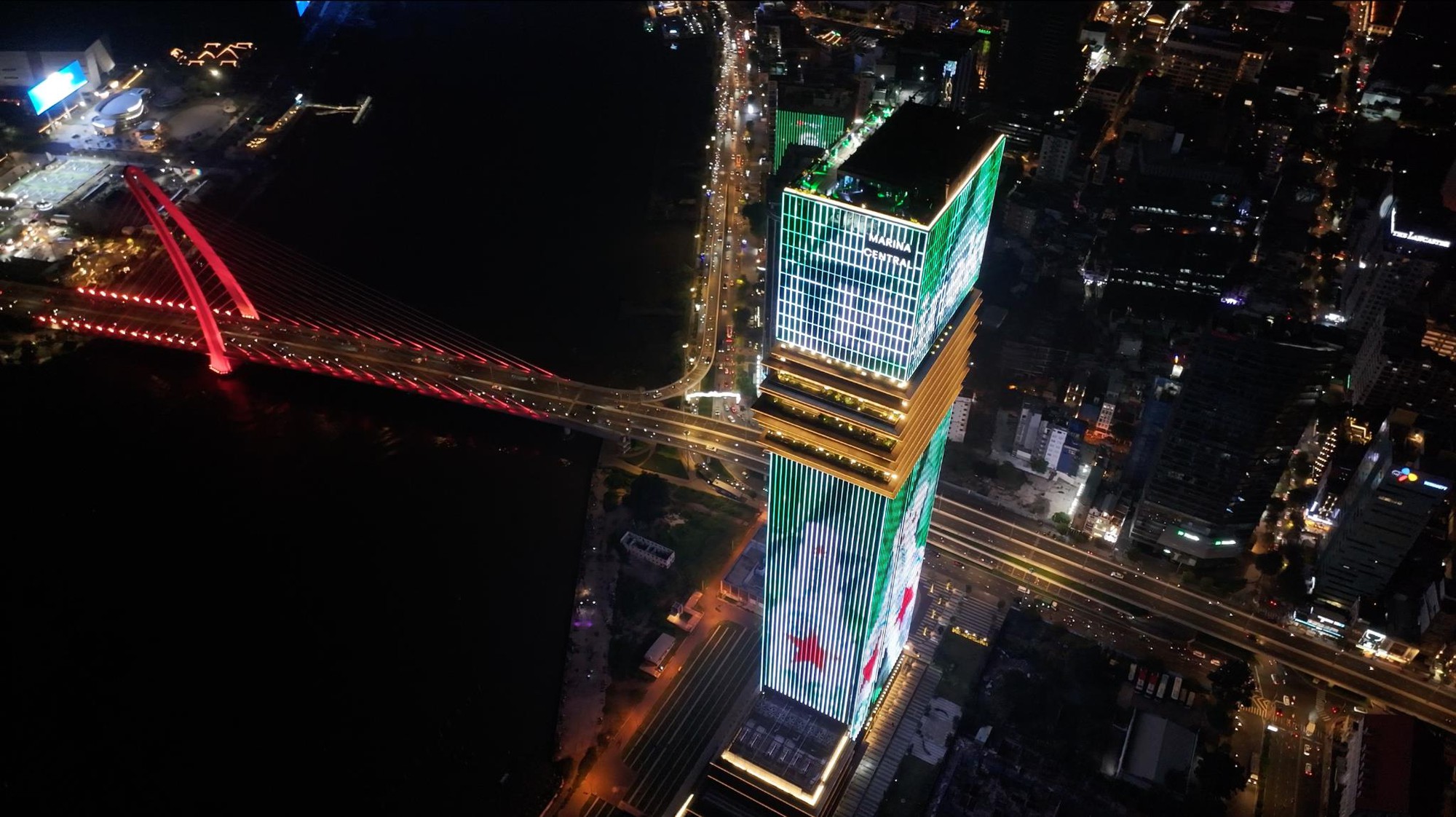 Dàn Em Xinh, Anh Trai quy tụ trong đêm tiệc đẳng cấp ra mắt Heineken Silver phiên bản chai nhôm mới- Ảnh 9.