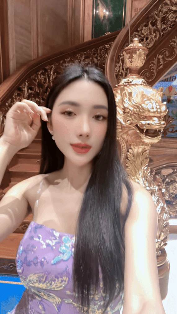 Ngân Collagen bác tin đồn “đi Campuchia”, chồng gọi điện trình báo vì đám đông kéo đến biệt thự 500 tỷ- Ảnh 1.