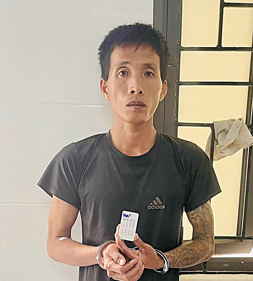 Vụ cha dượng dùng búa đinh bạo hành bé lớp 5: Hành vi tàn nhẫn!- Ảnh 1.