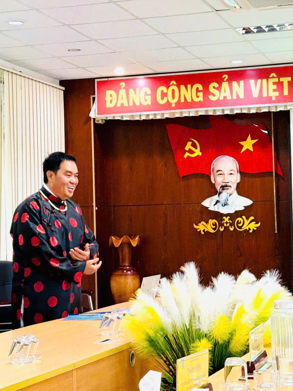 Nam nghệ sĩ vừa đậu thủ khoa đầu vào Tiến sĩ: 
