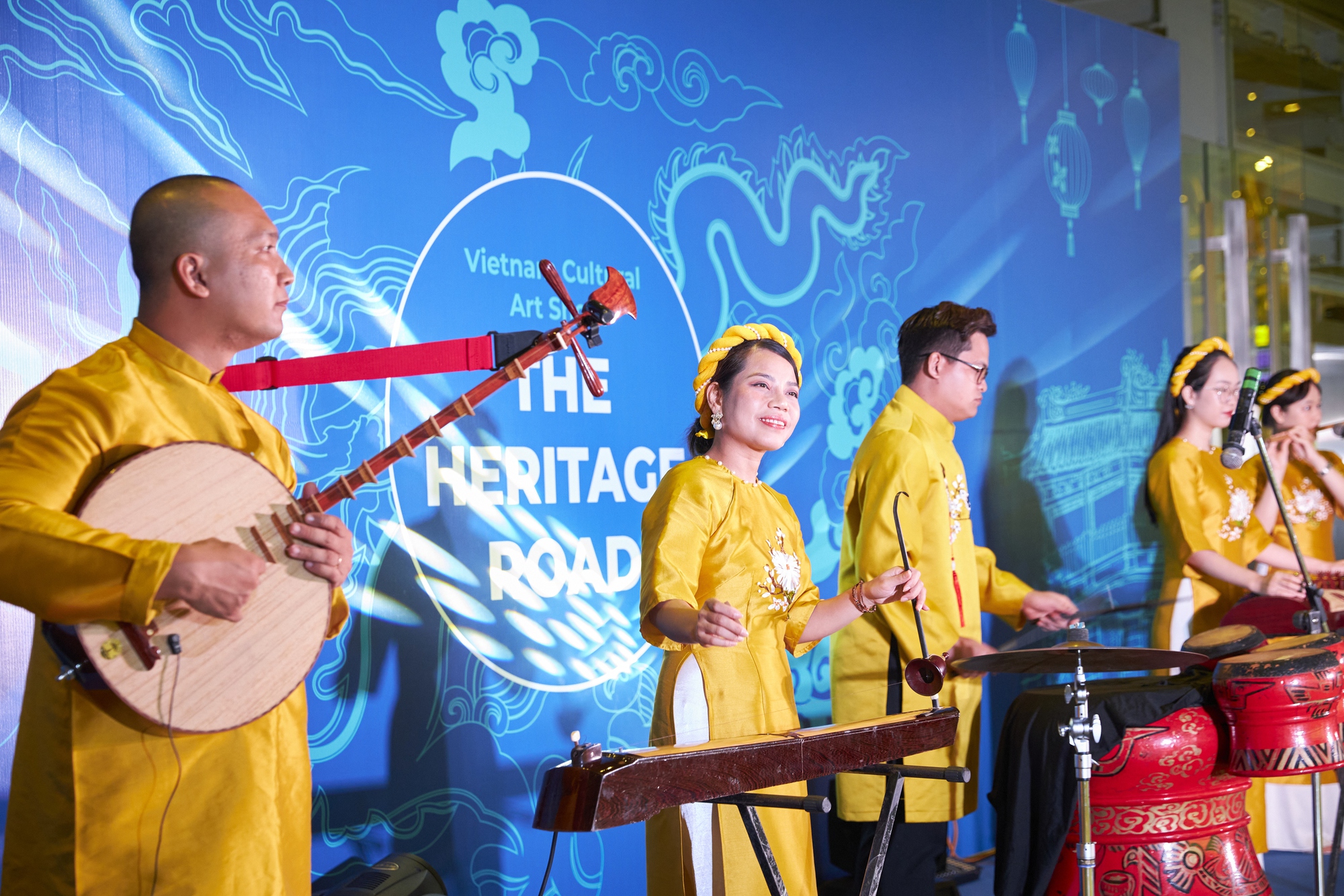 Sân bay Việt Nam bất ngờ thành điểm chụp ảnh yêu thích của nhiều người nổi tiếng Hàn Quốc- Ảnh 5.