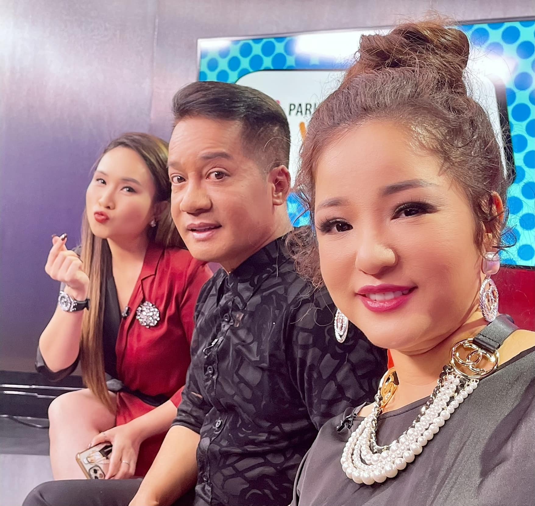 Cuộc sống không vợ con tuổi 61 của nam NSƯT nhận được tờ giấy từ Cục Biểu diễn in 500 tờ để phát- Ảnh 2.