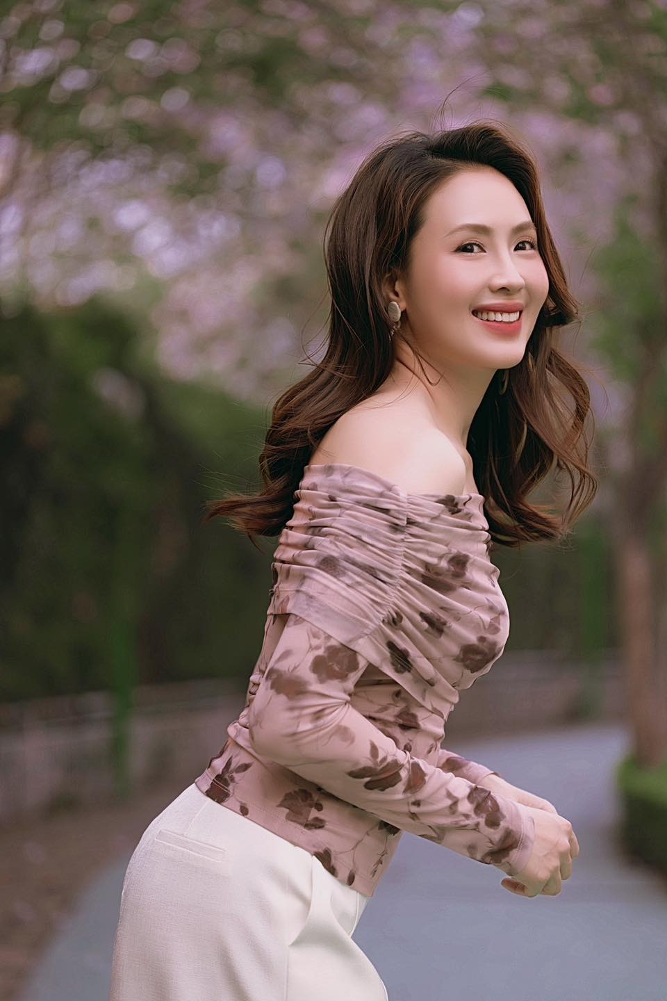 Nữ thần phim giờ vàng VTV: U45 đã 2 lần sinh nở, nhan sắc lẫn style vẫn đẹp như nắng chiếu qua tim- Ảnh 10.