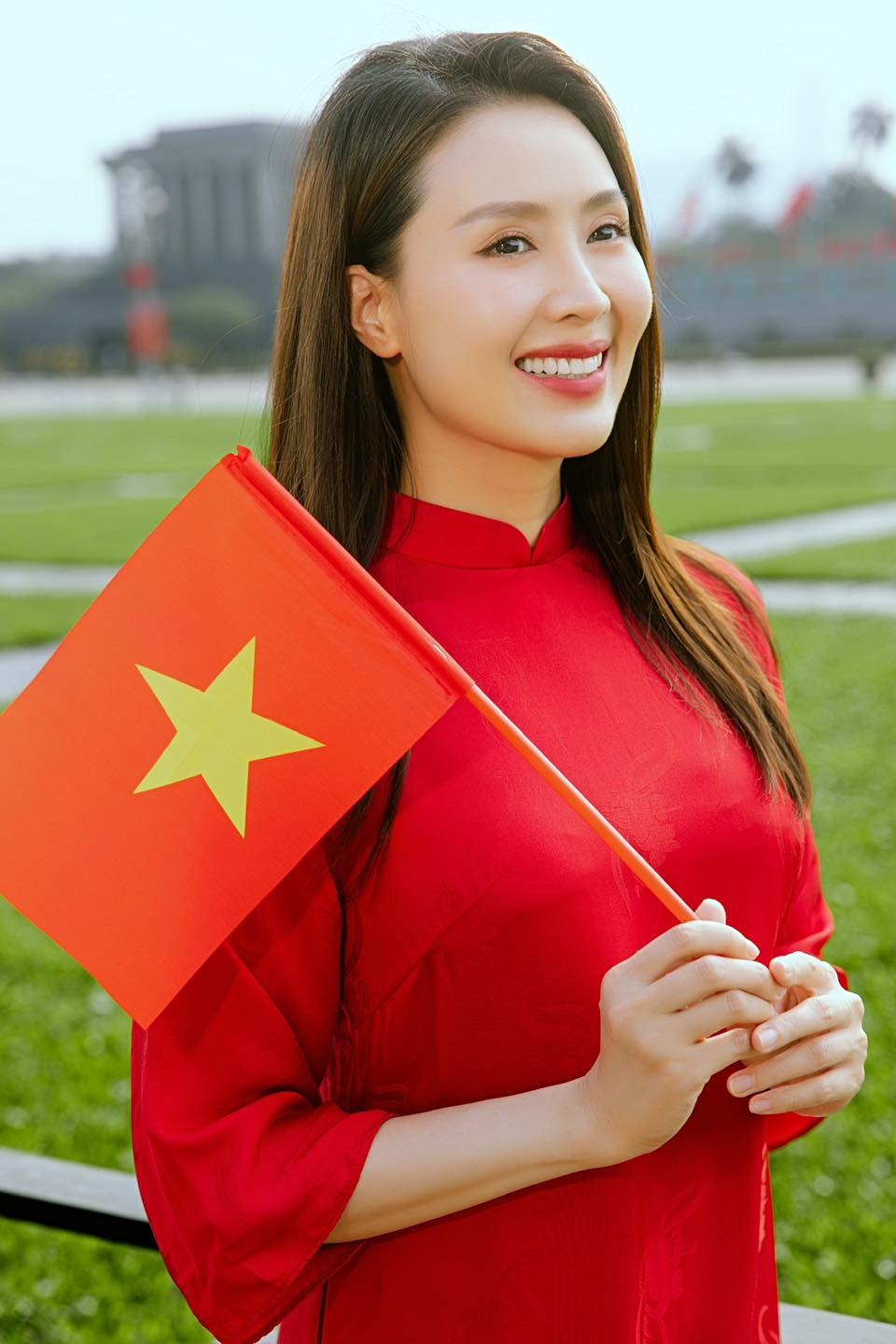 Nữ thần phim giờ vàng VTV: U45 đã 2 lần sinh nở, nhan sắc lẫn style vẫn đẹp như nắng chiếu qua tim- Ảnh 3.