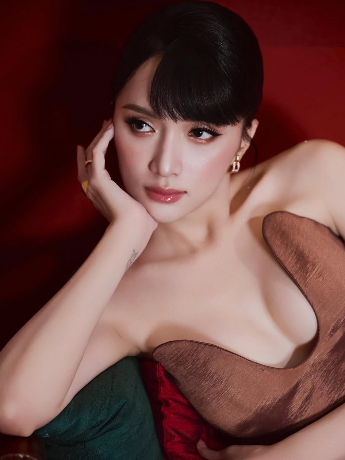 Hoa hậu chuyển giới Hương Giang thi Miss Universe có đúng luật?- Ảnh 1.