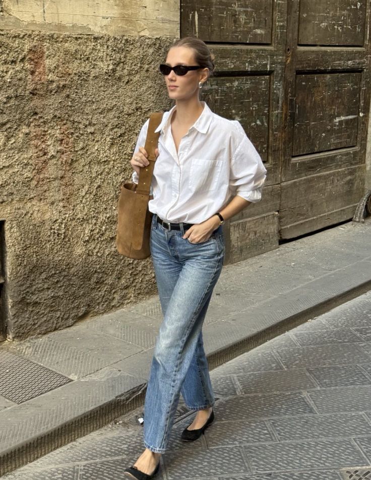 3 kiểu quần jeans mấy nàng sau 30 nên tránh nếu muốn mặc dễ đẹp và tôn dáng- Ảnh 9.