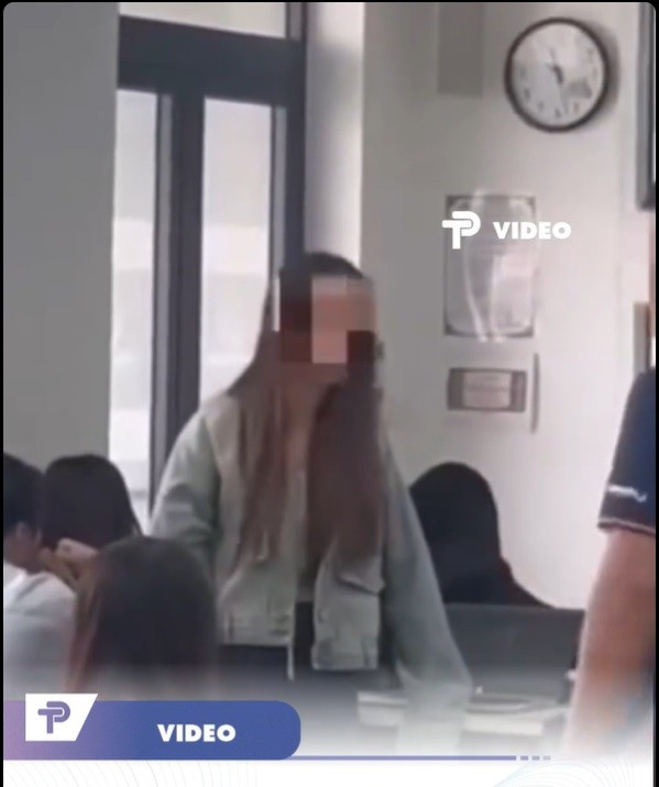 Sinh viên ăn mì tôm trong lớp, thầy giáo cho cả lớp dừng học- Ảnh 1.