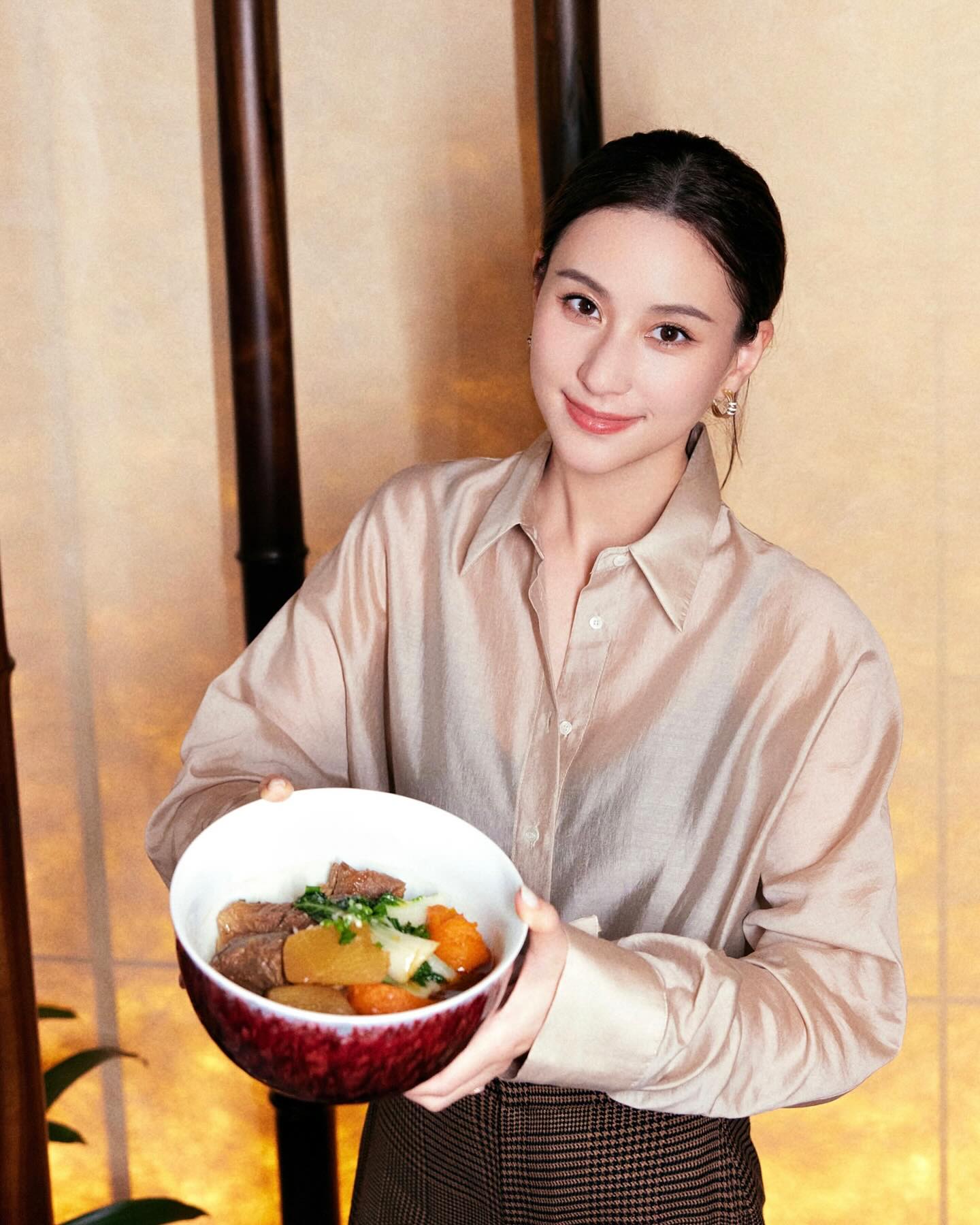 Bữa ăn 100 triệu đồng của Hà Siêu Liên- Ảnh 12.