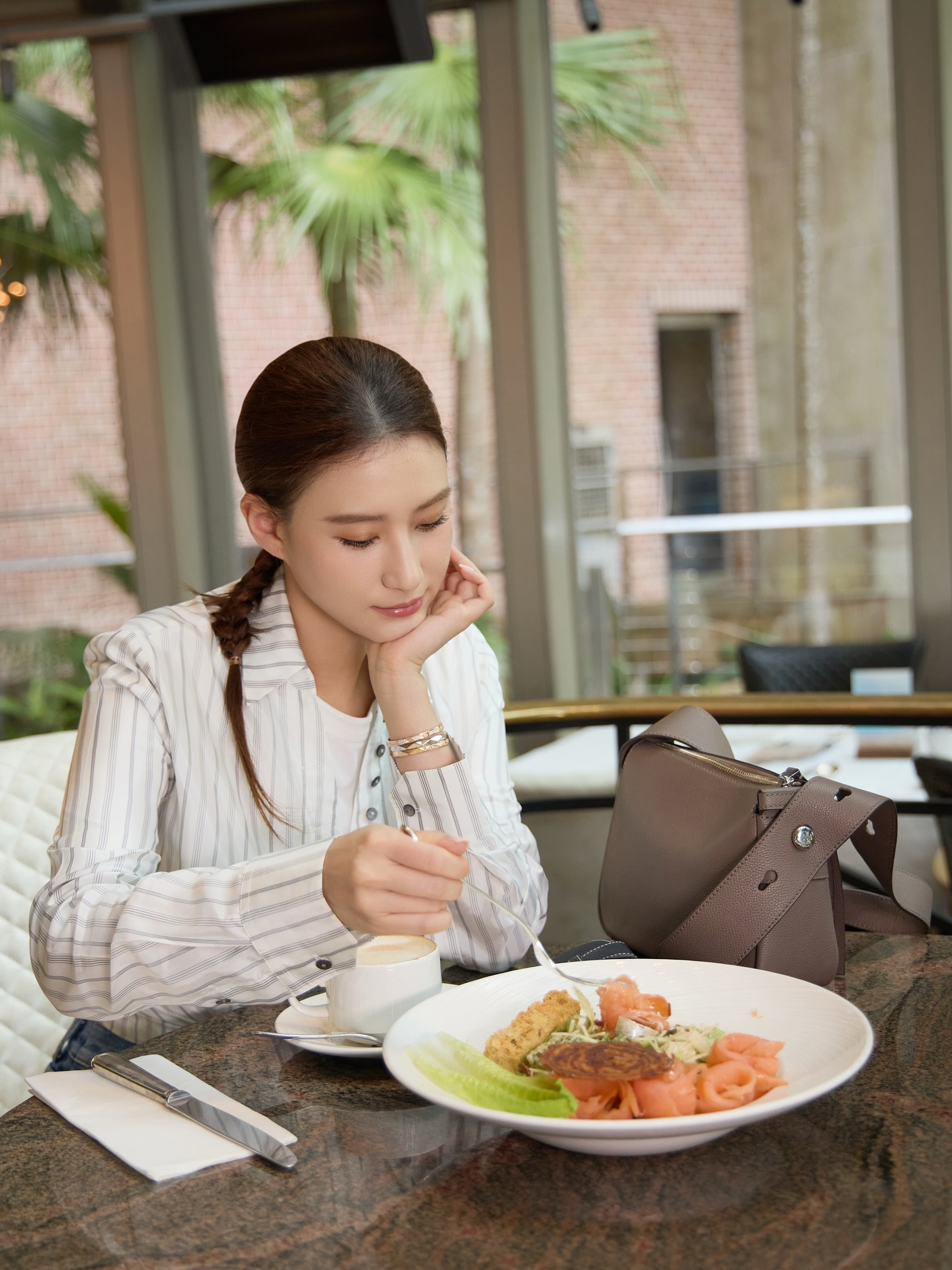 Bữa ăn 100 triệu đồng của Hà Siêu Liên- Ảnh 11.