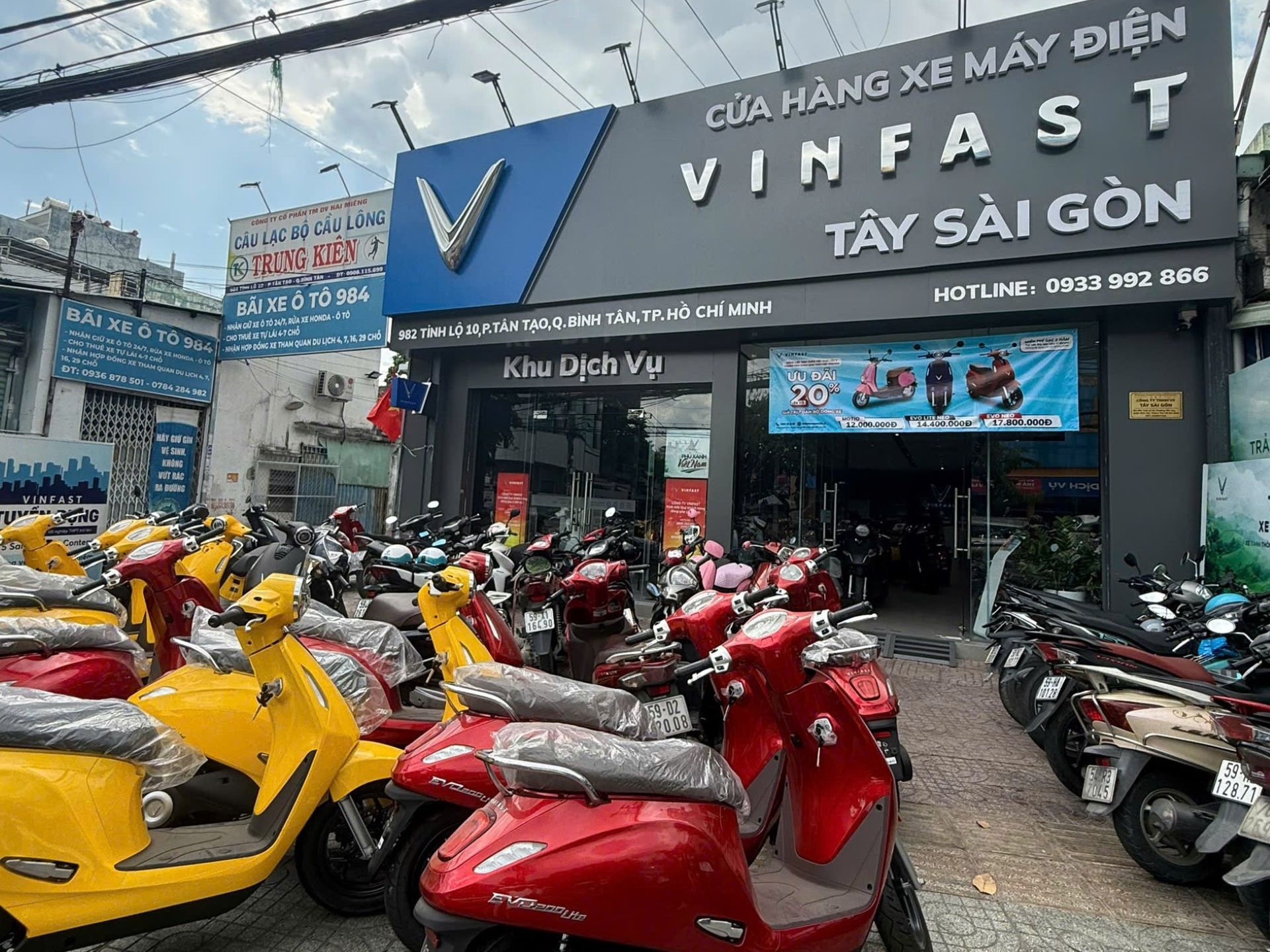 Chi chục tỷ đồng mở 2 đại lý xe máy điện VinFast, chủ đầu tư chia sẻ: Thị trường đang ở thời điểm vàng- Ảnh 2.