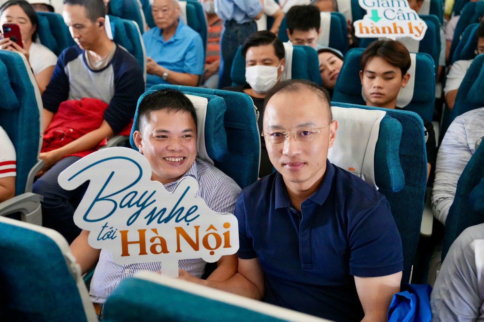 &ldquo;Bay nhẹ tới H&agrave; Nội&rdquo;: Kết nối vẻ đẹp m&ugrave;a thu Thủ đ&ocirc; với th&ocirc;ng điệp xanh c&ugrave;ng Vietnam Airlines- Ảnh 2.